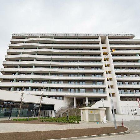 Bpr Chic White Home With Terrace & A/C & Garage Budapest Luaran gambar